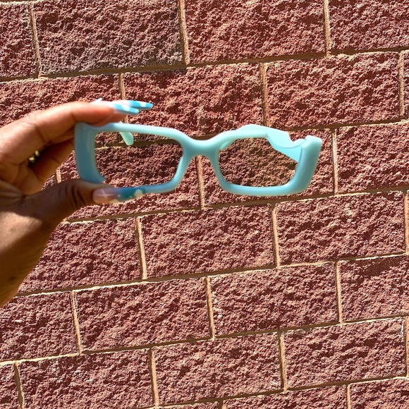 Rectangular Fashion Frames - Picture 7 of 9